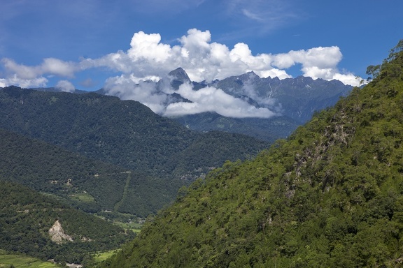 Khamsum Yulley Namgyal Chorten view to Himalaya