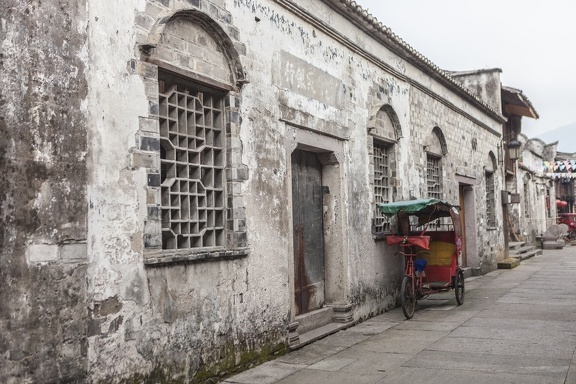 Alley Street in Linhai and Bicycle